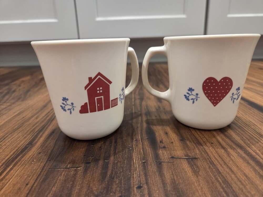 Vintage Corning Corelle Hometown Mugs – Set of 2 – Red House & Heart Pattern
